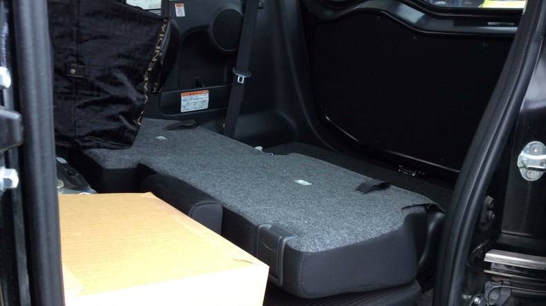 内装後方シート