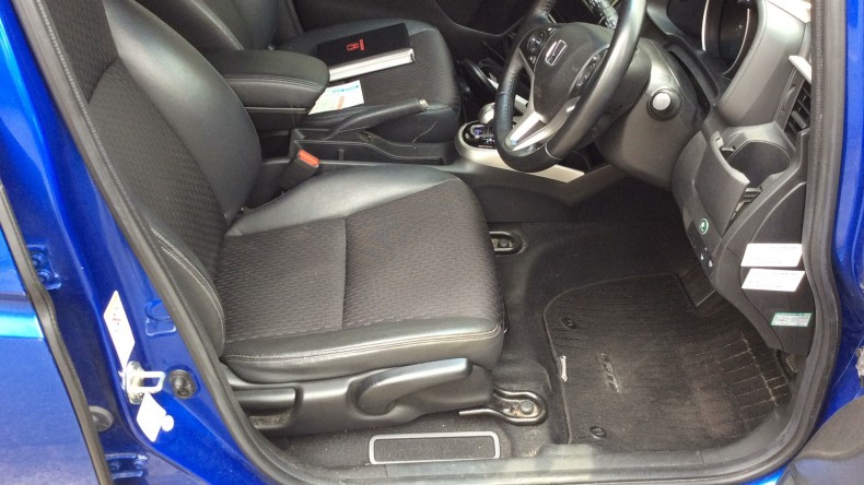 内装前方シート