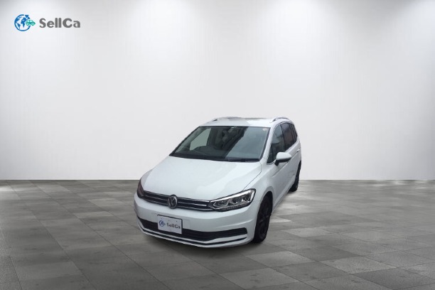 フォルクスワーゲン　ゴルフトゥーランの車種サムネイル画像