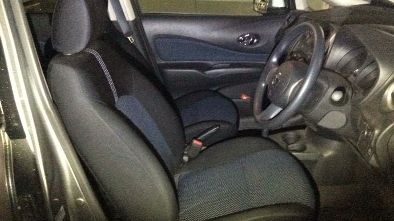 内装前方シート