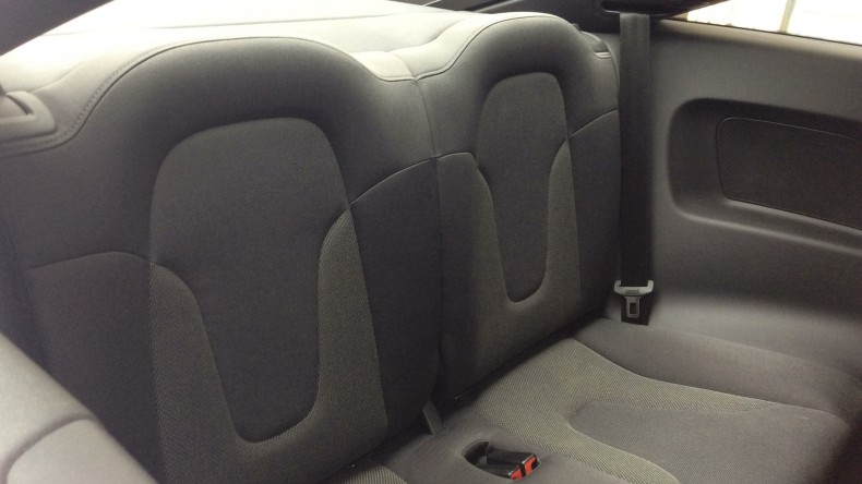 内装後方シート