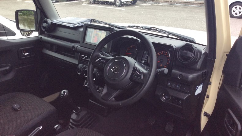 内装インパネ全体