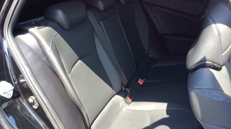 内装後方シート