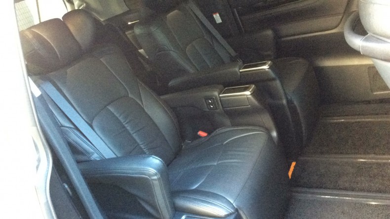 内装後方シート