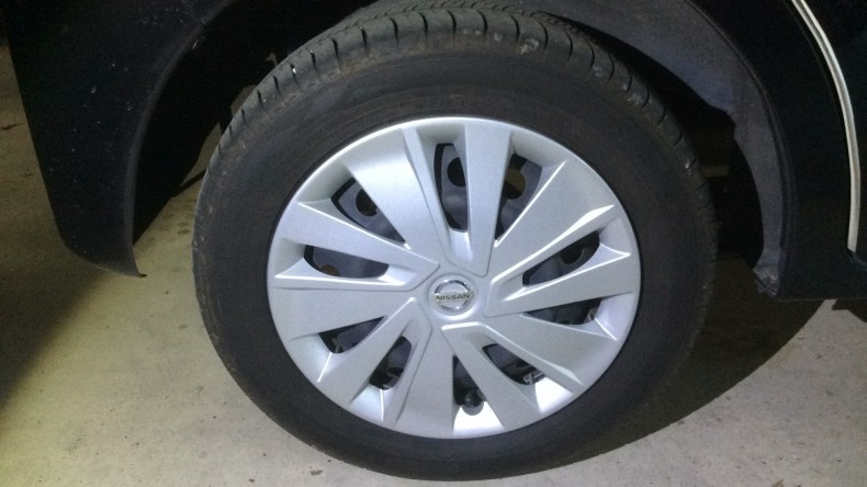 タイヤホイール前