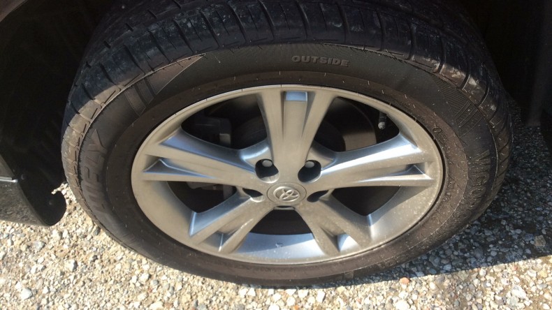 タイヤホイール前