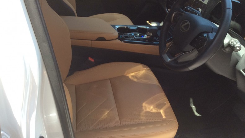 内装前方シート