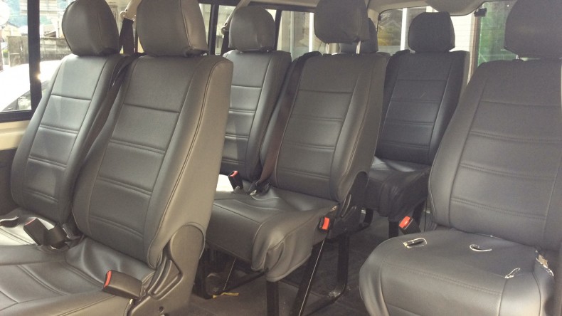 内装後方シート