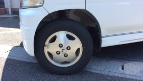 タイヤホイール前
