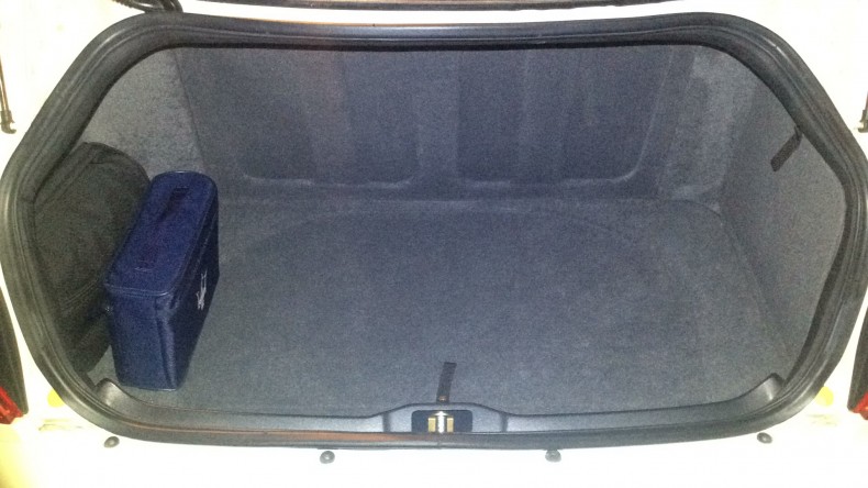 内装トランク