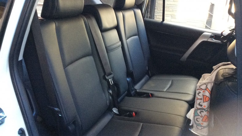 内装後方シート