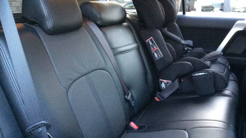 内装後方シート