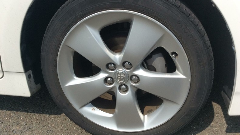 タイヤホイール前