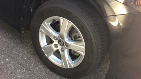 タイヤホイール前