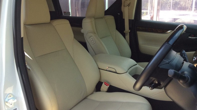 内装前方シート