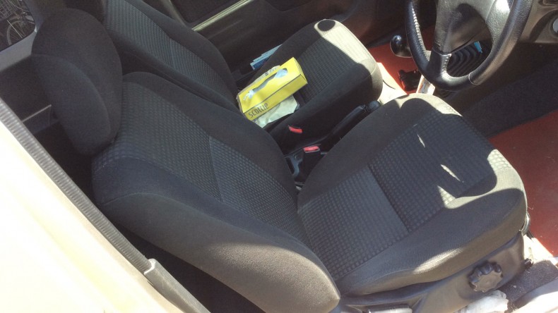 内装前方シート