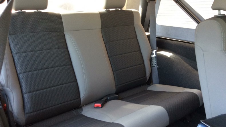 内装後方シート