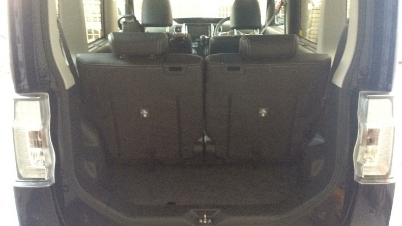 内装トランク