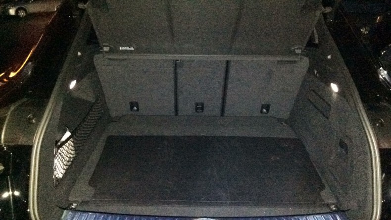 内装トランク