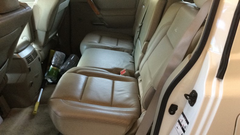 内装後方シート