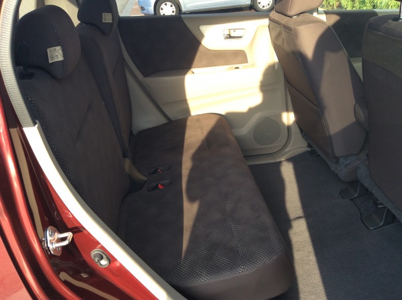 内装後方シート