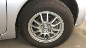 タイヤホイール前