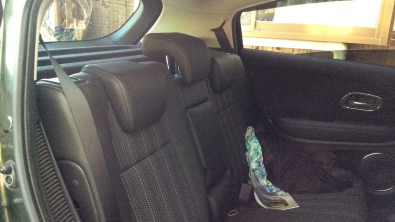 内装後方シート