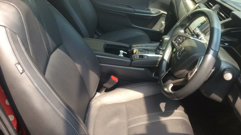 内装前方シート