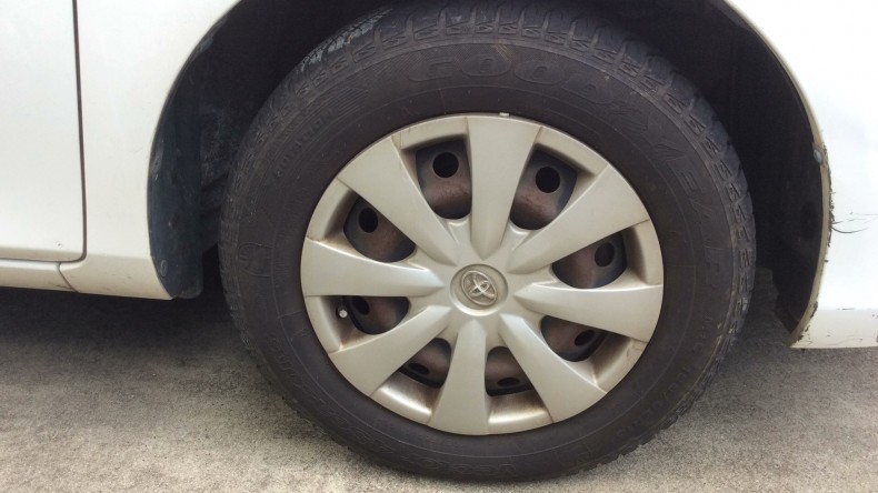 タイヤホイール前