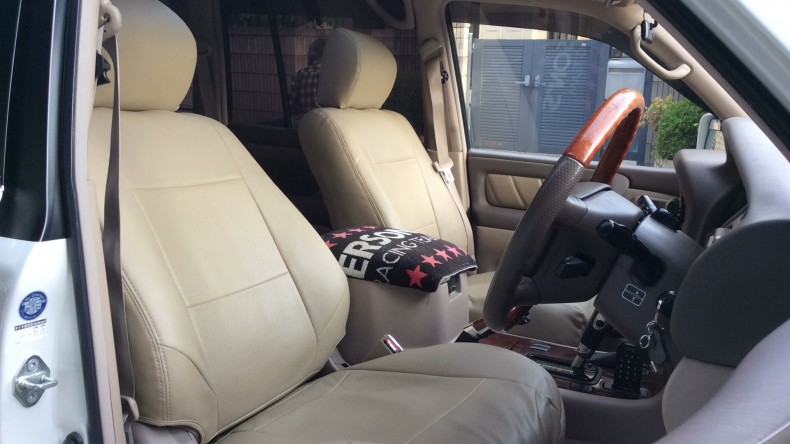 内装前方シート