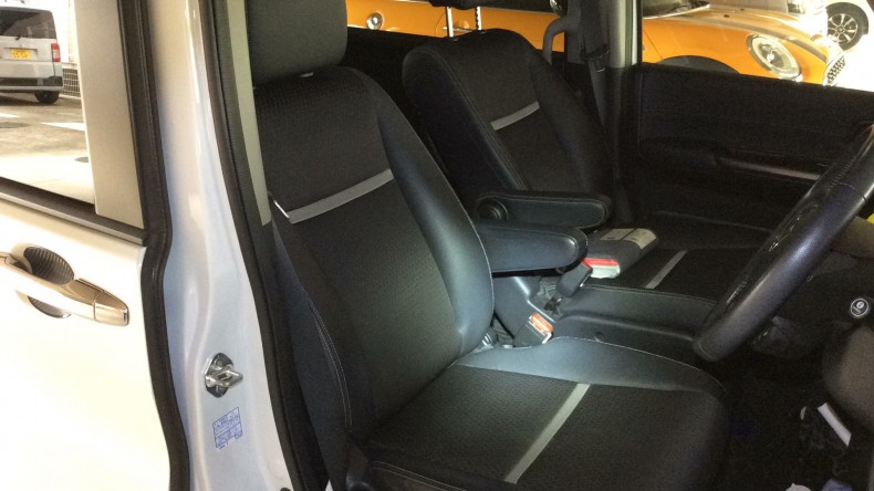 内装前方シート