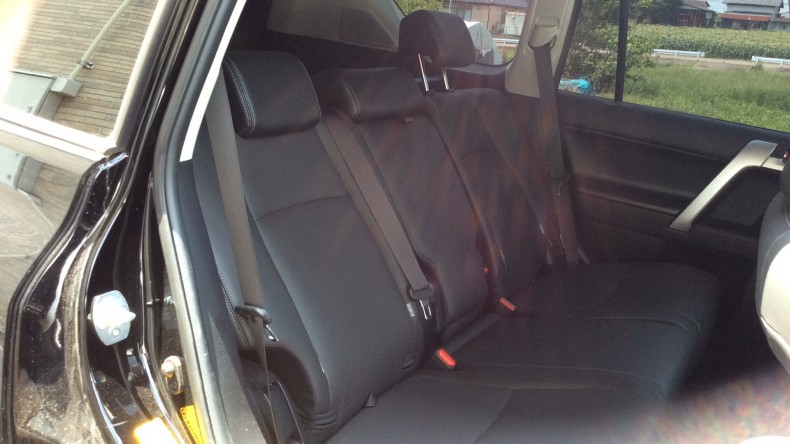 内装後方シート