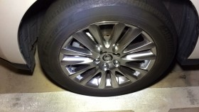 タイヤホイール前