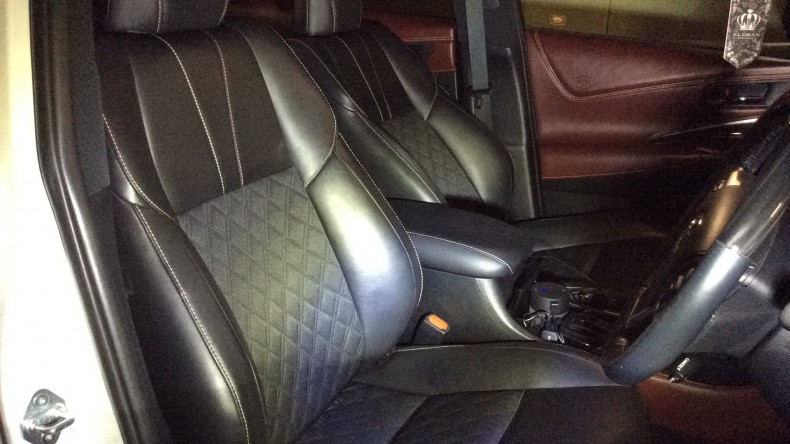 内装前方シート