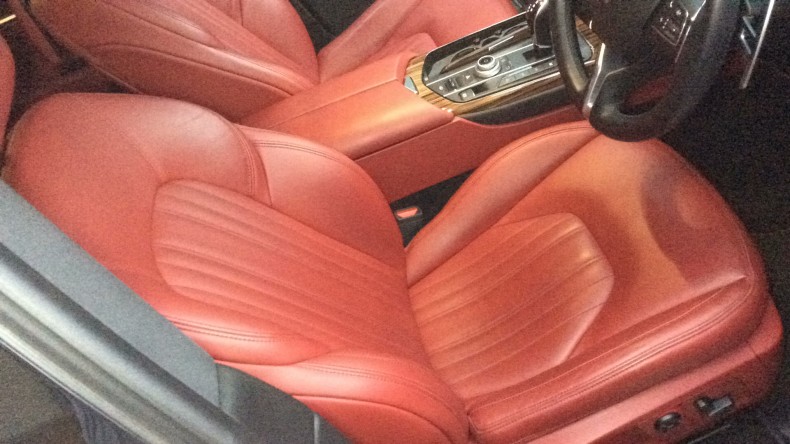 内装前方シート