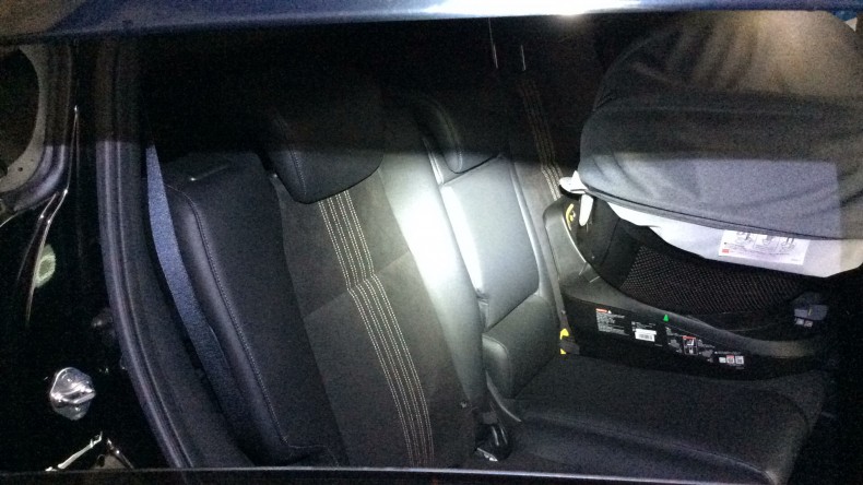 内装後方シート