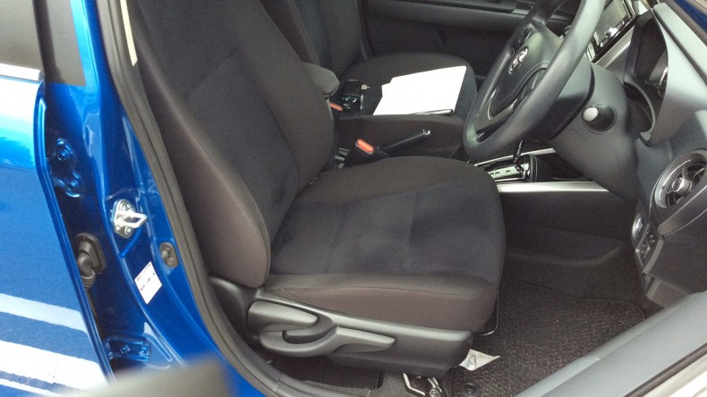 内装前方シート