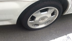 タイヤホイール前
