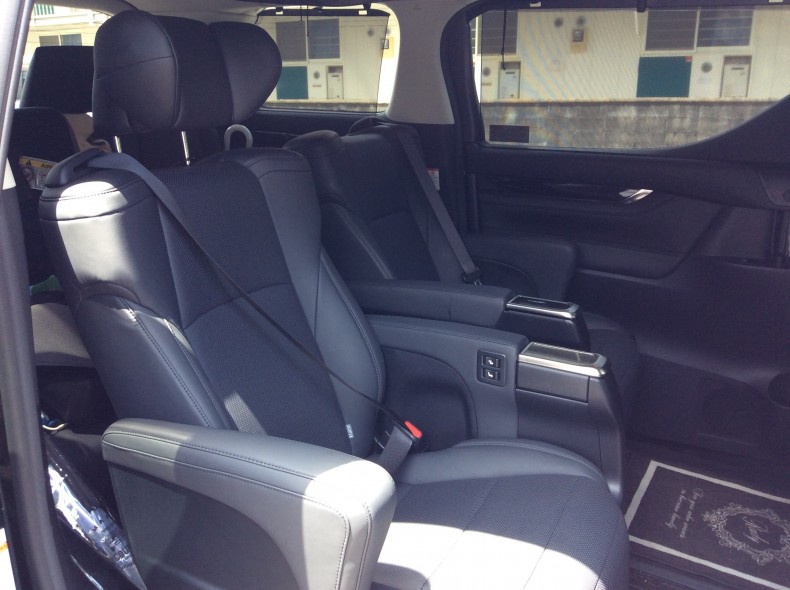 内装後方シート