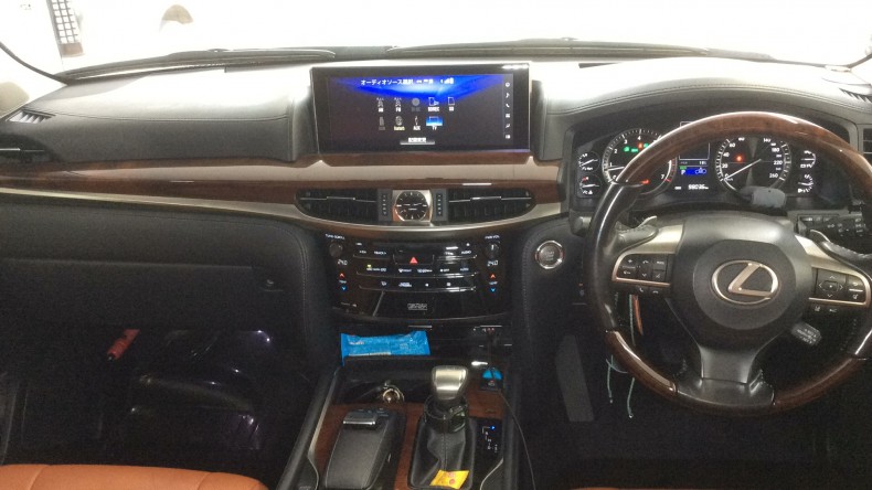 内装インパネ全体