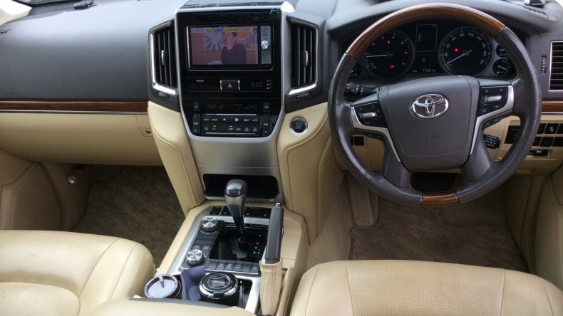 内装インパネ全体