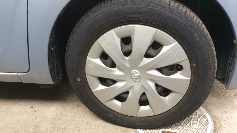 タイヤホイール前