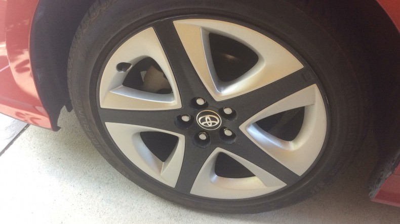 タイヤホイール前