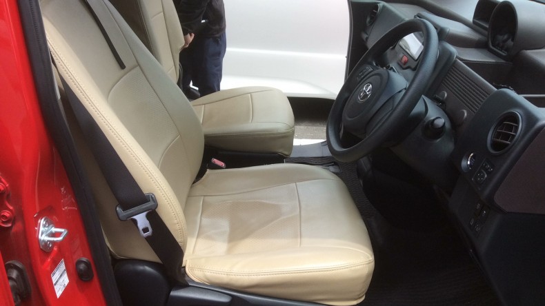 内装前方シート