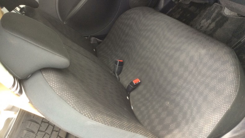 内装後方シート