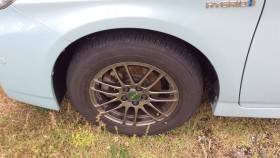 タイヤホイール前