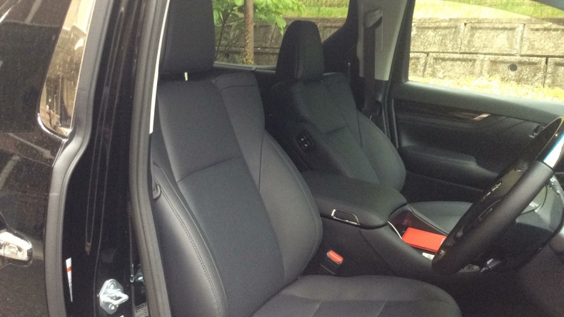 内装前方シート