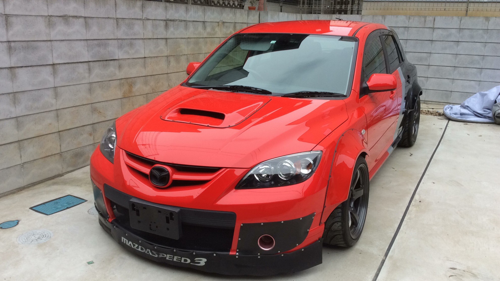 マツダ　マツダスピードアクセラ ベースグレードの車種サムネイル画像