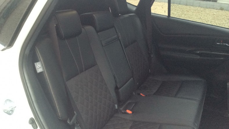 内装後方シート