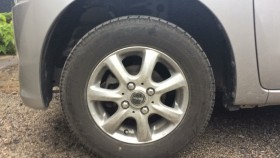 タイヤホイール前